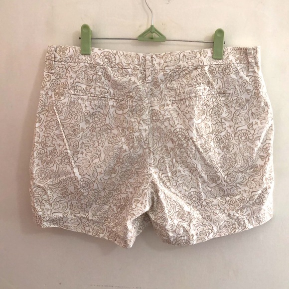 100% Cotton Short w/tan paisley & floral design Sz10 - Picture 5 of 6